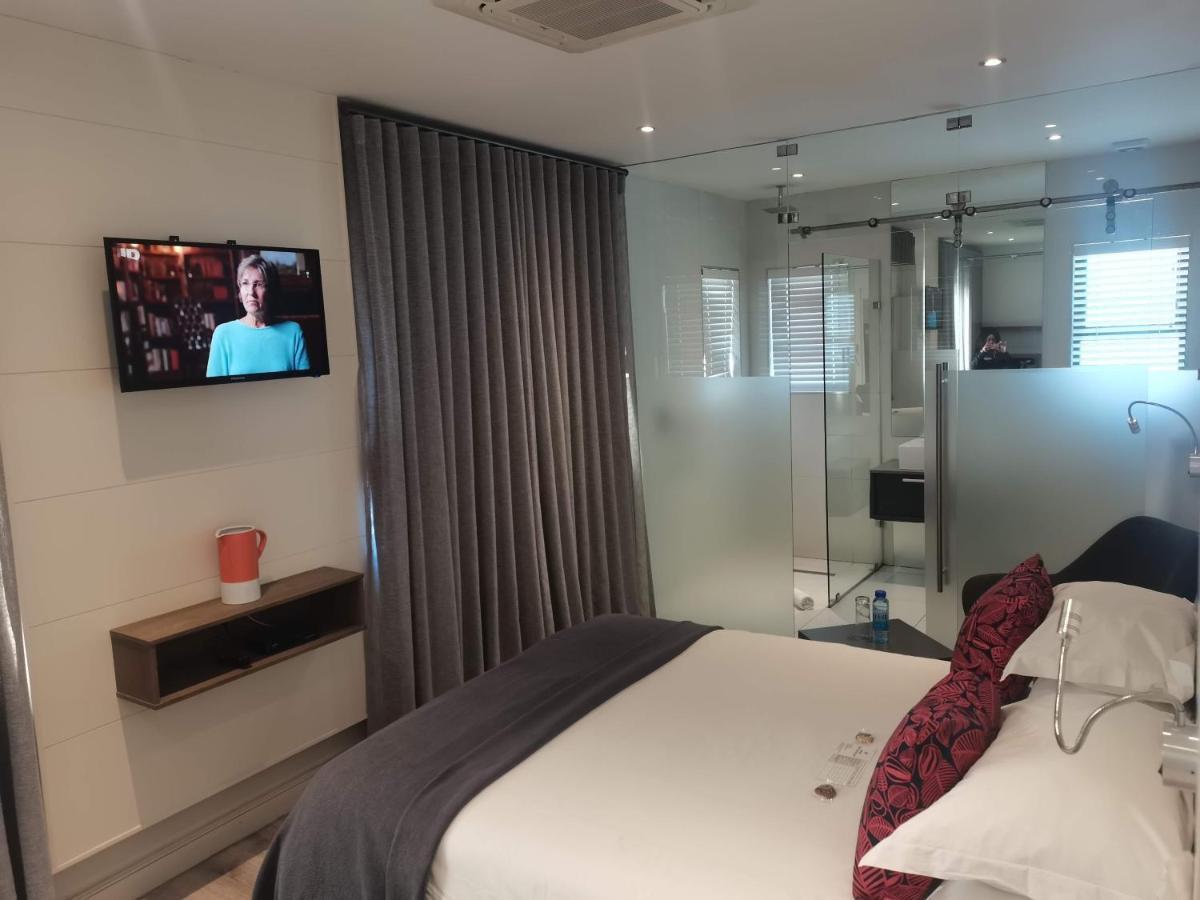 The Paralian Exclusive Guest House Ист-Лондон Экстерьер фото
