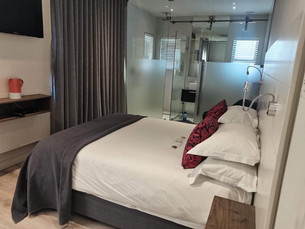 The Paralian Exclusive Guest House Ист-Лондон Экстерьер фото