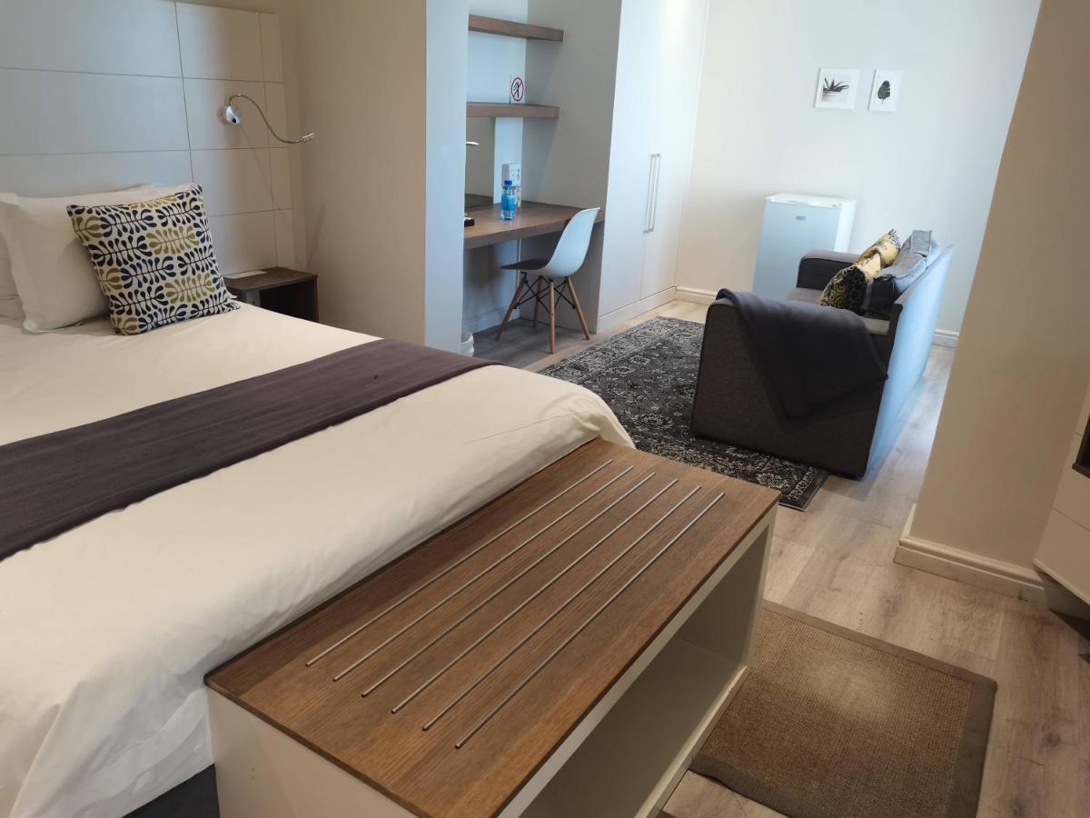 The Paralian Exclusive Guest House Ист-Лондон Экстерьер фото